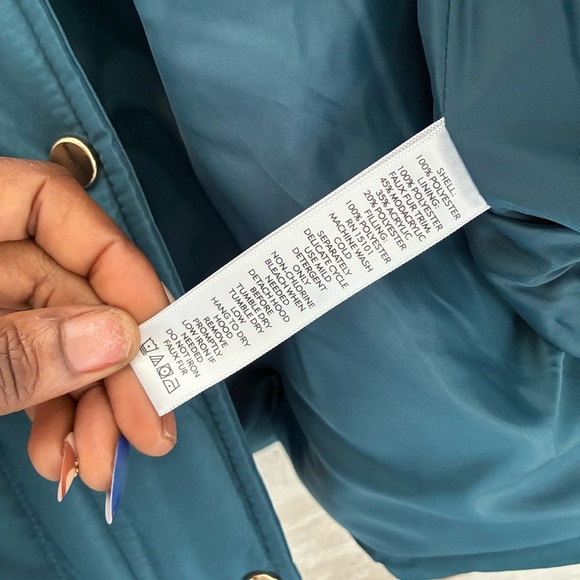 NWT Susan Graver Quilted Jacket w/ Removable Faux Fur Trimmed Hood - Picture 5 of 8